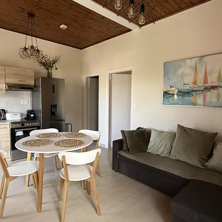 Ria's Garden House בית נופש *